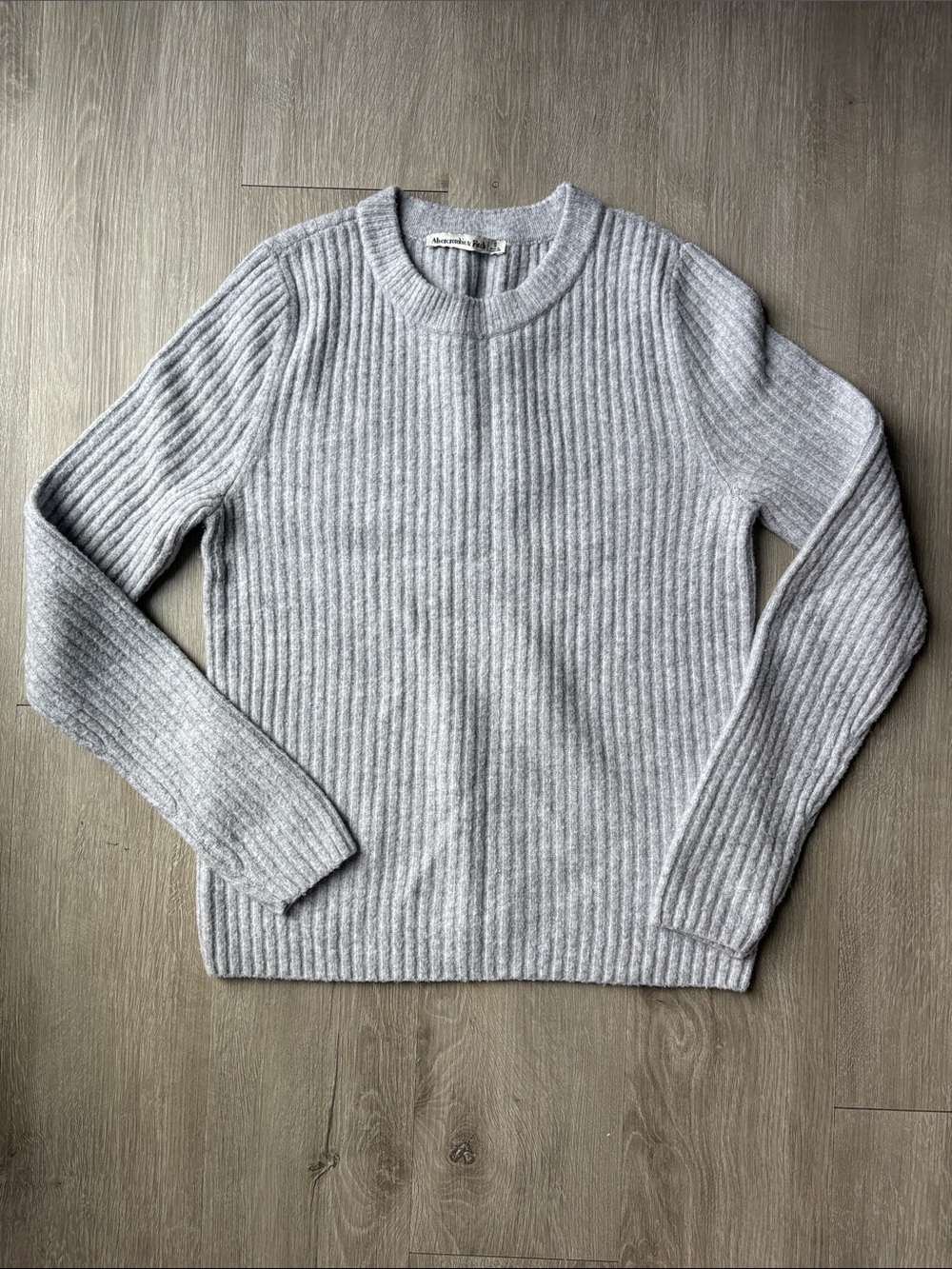 Abercrombie & Fitch Light Gray Ribbed Knit Crewneck